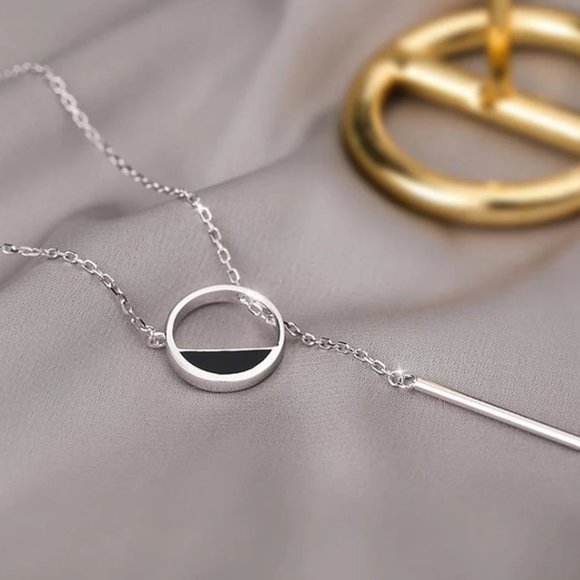 NEW Simple Silver Black Round Necklace - Picture 4 of 4